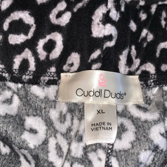 Cuddl Duds black cheetah printed velvety velour sleep pants size XL - Picture 3 of 3